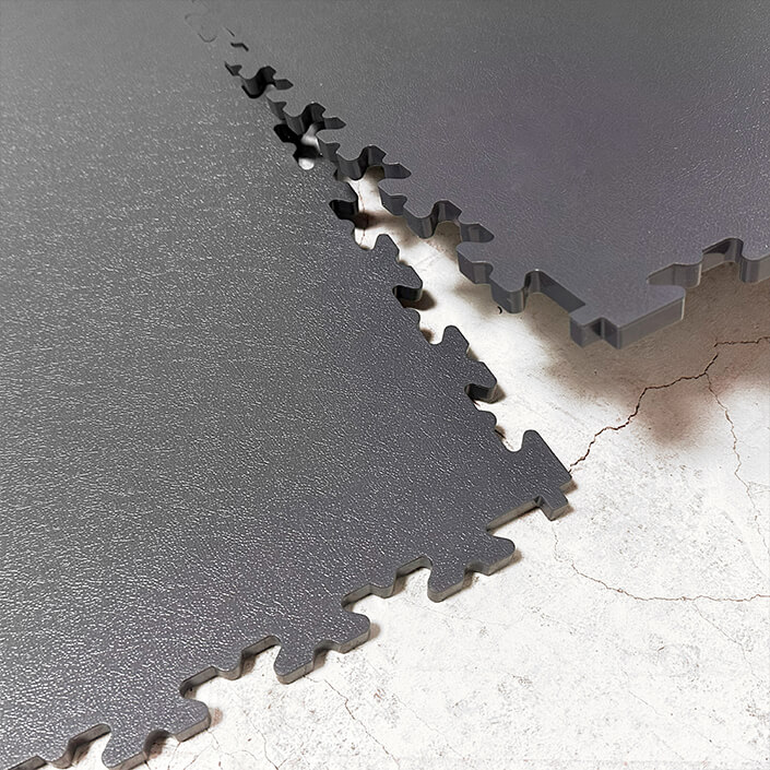 Close up showing 10mm Ecotile X500/10 connecting together