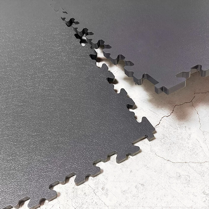 Close up showing 10mm Ecotile X500/10 connecting together
