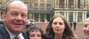 Selfie outside the queen Palace