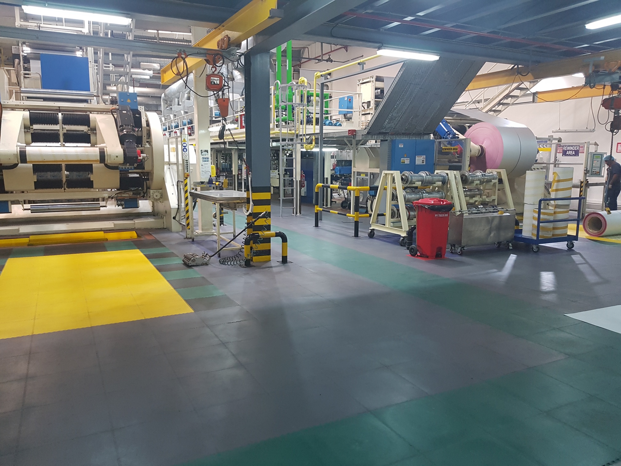 3 Things to Think About When Choosing a Factory Floor Ecotile