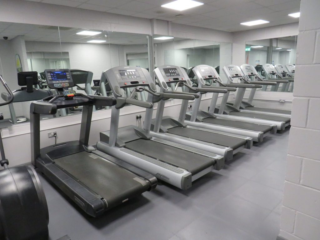 How The Academy of Woodlands transformed their community gym with a low-maintenance floor