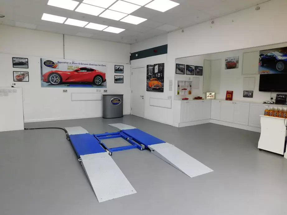 How Ecotile helped Top Car Detailing create a standout space that wows every customer