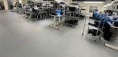 Revêtement de sol ESD dans un atelier d'assemblage de circuits électroniques