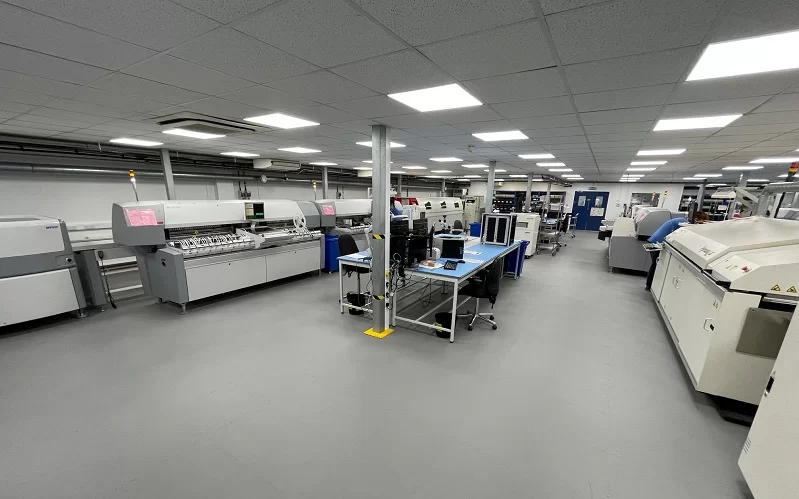 A static controlled SMT workplace, using Ecotile modular ESD anti-fatigue floor tiles to create a safe and comfortable environment