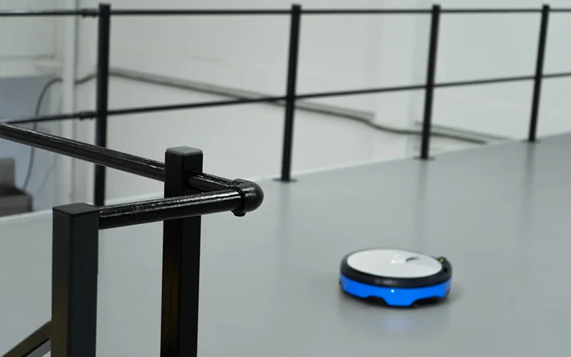 mezzanine-flooring-with-robot-automation