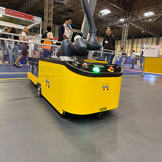 Image of iCart picking robot on an floor provided by Ecotile flooring